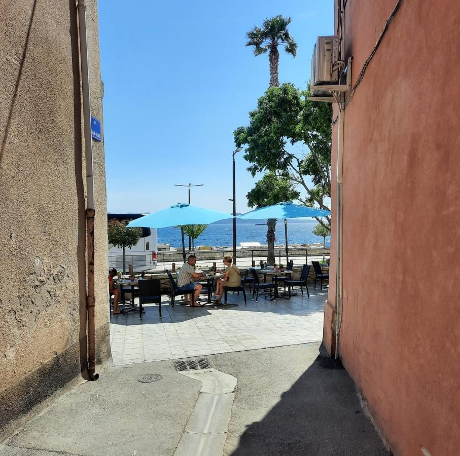 Renovated Fully Equipped Studio For 2 To 4 Pers Appartement La Ciotat Buitenkant foto